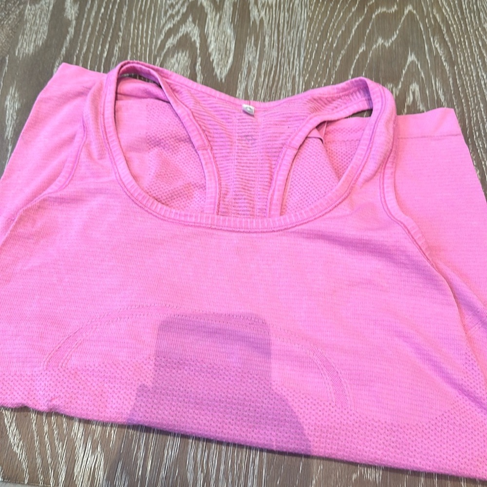 Size 10 pink lululemon tank